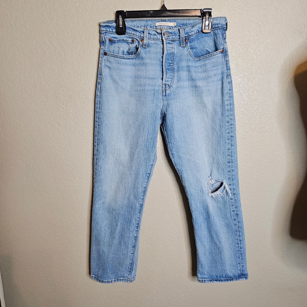 Levis Wedgie Straight Jeans Light Wash Distressed Blue Denim Size 30